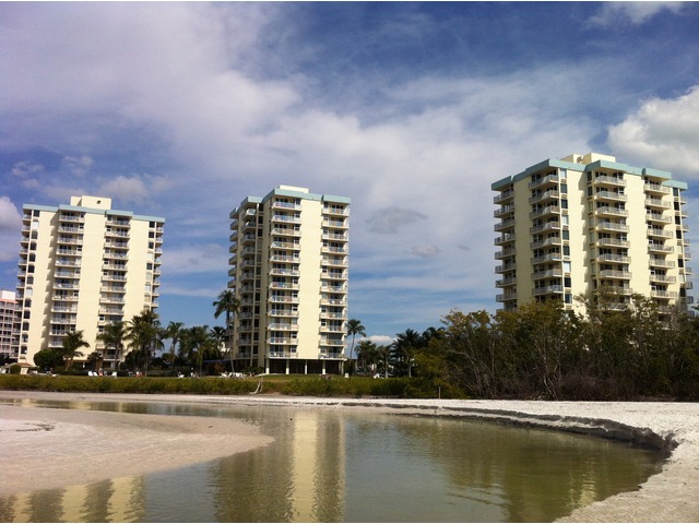 Estero Beach & Tennis